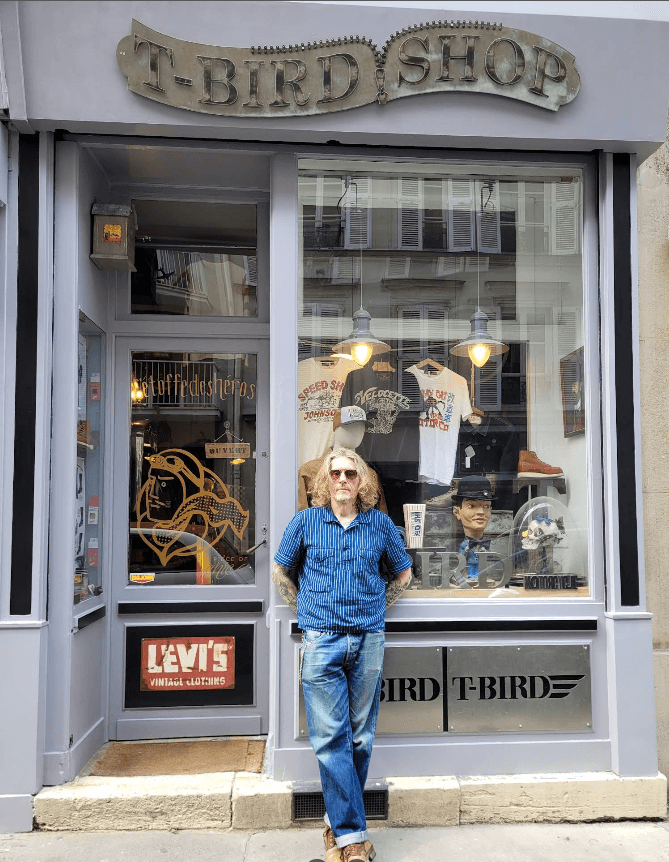 Intérieur de la boutique T-Bird